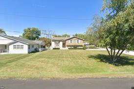 Single-family home in McHenry goes for $450,000