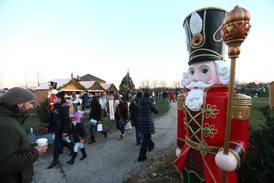 Experience Holiday Fun In Starved Rock Country