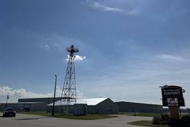 Morris firefighters, police respond to helicopter crash at Morris Airport