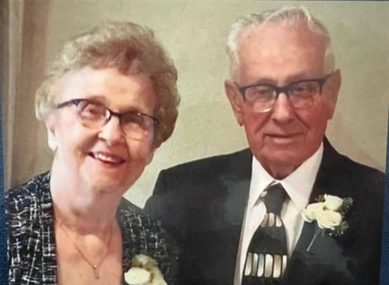 Roger and Evelyn (Hill) Danielson recently celebrated their 74th wedding anniversary at Hank’s Farm Restaurant in Ottawa. The couple was married October 2, 1948 at Gardner Lutheran Church in Gardner.