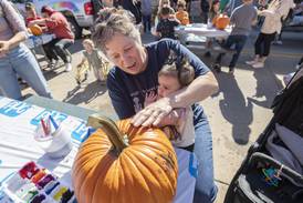 5 Things to Do: Dixon Scarecrow Fest, Oasis tribute and more this weekend in the Sauk Valley