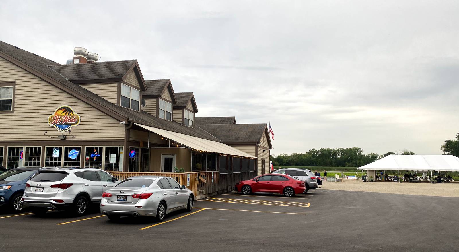 Finding Your Spot at No Wake Bar and Grill: What to Actually Expect