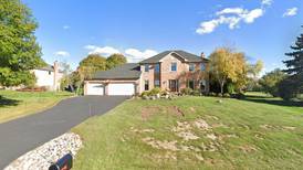 Single-family home sells in St. Charles for $695,000