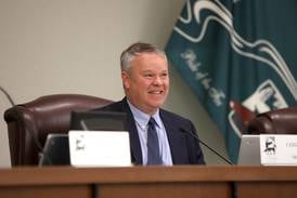 St. Charles Mayor Hull appoints committee chairmen, seeks City Clerk applicants