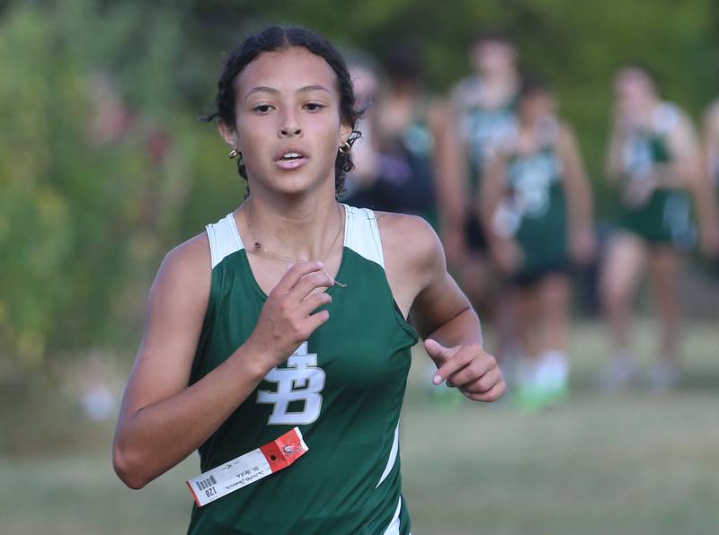 St. Bede's Yesenia Avila, runs during the Ottawa Nautical Mile Relay on Tuesday, Sept. 2, 2025 at Catlin Park in Ottawa.