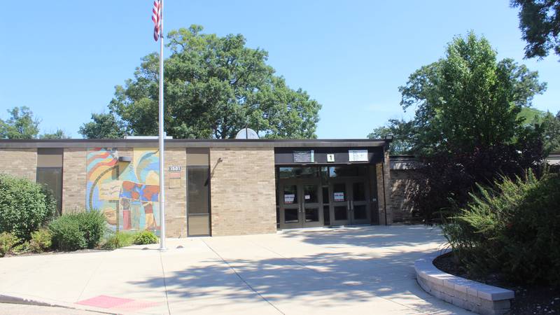 Get a first look at new Joliet junior high schools at District 86 open houses 