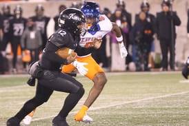 CCL/ESCC football notes: Fenwick’s Jamen Williams signs to play quarterback at UIndy