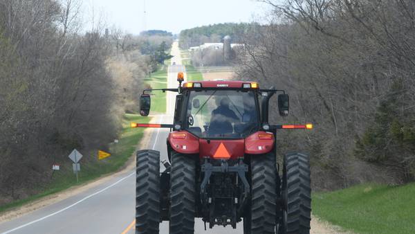 State police remind Illinois drivers about traffic safety during harvest season