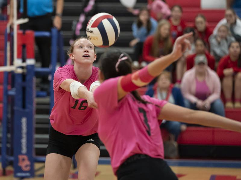 Dundee-Crown's Victoria Brents sets the ball during their game against Jacobs on Thursday, October 16, 2025 at Dundee-Crown High School in Carpentersville. Ryan Rayburn for Shaw Local