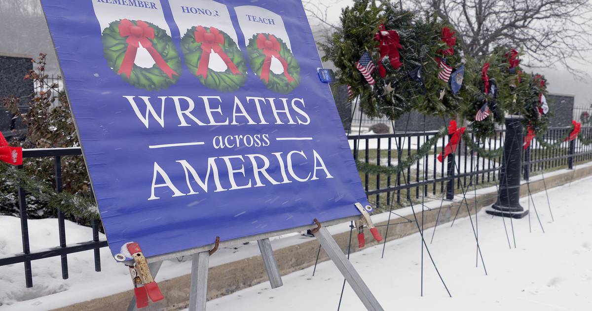 Photos: Wreaths Across America pays tribute at Middle East Conflicts Wall in Marseilles