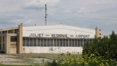 Single-engine plane crashes at Joliet Regional Airport