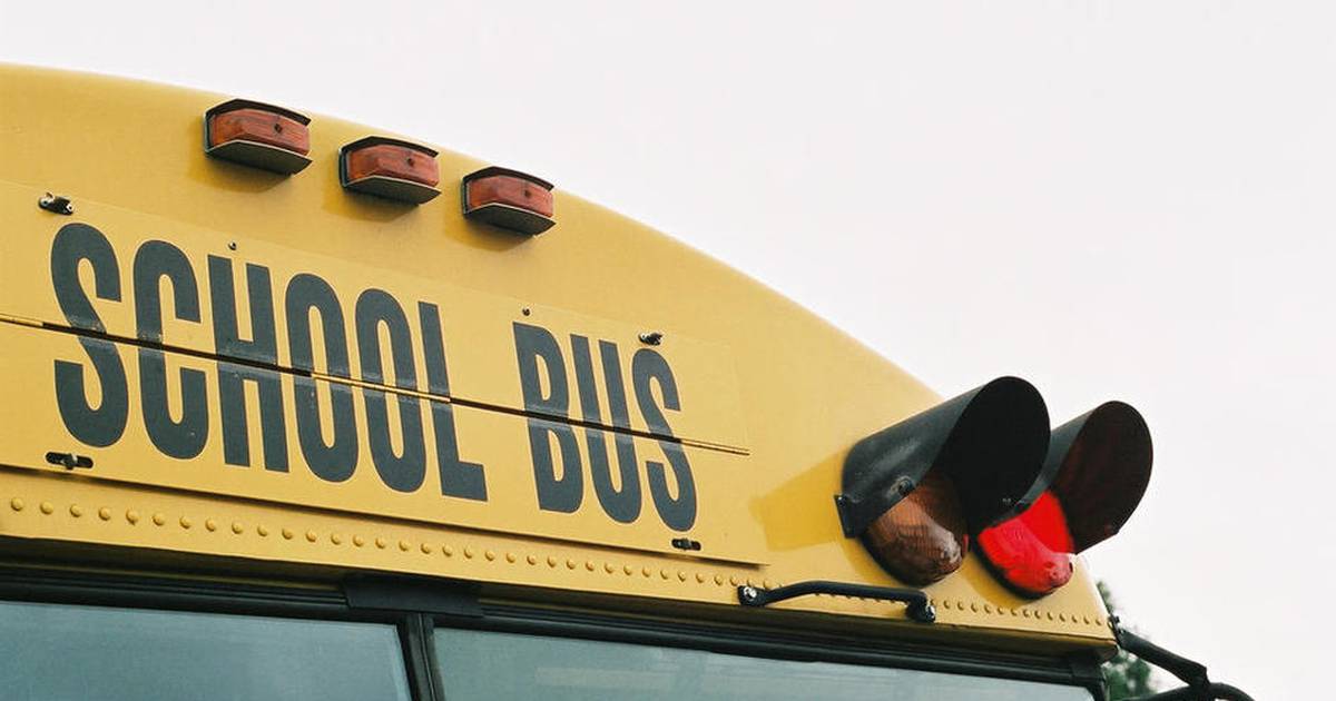 glen-ellyn-district-41-board-members-upset-with-continuing-bus-problems-shaw-local