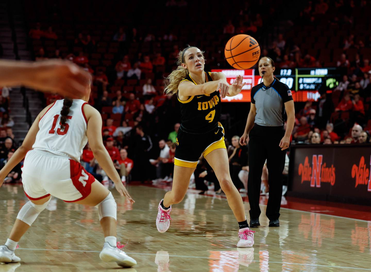 Iowa guard Kylie Feuerbach (4) makes a pass against Nebraska on February 16, 2026 at Pinnacle Banke Arena in Lincoln, Neb. (Brian Ray/hawkeyesports.com)