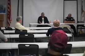 DeKalb residents talk community development, parental fines at Ward 7 meeting