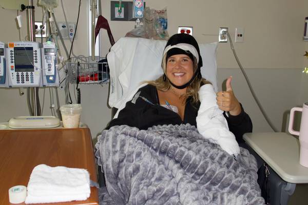 Crystal Lake woman plans her wedding while undergoing cancer treatment after diagnosis at just 26