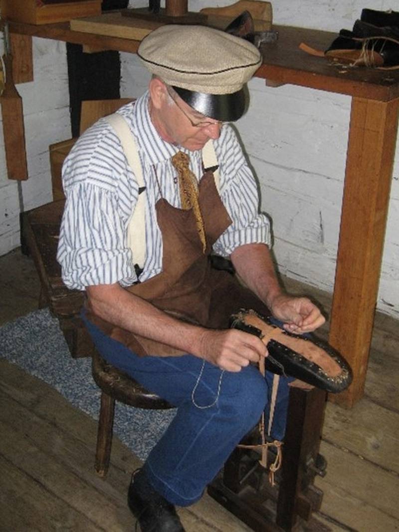 Leatherworker Norman Walzer's demonstration at the Lincoln’s New Salem Historic Site