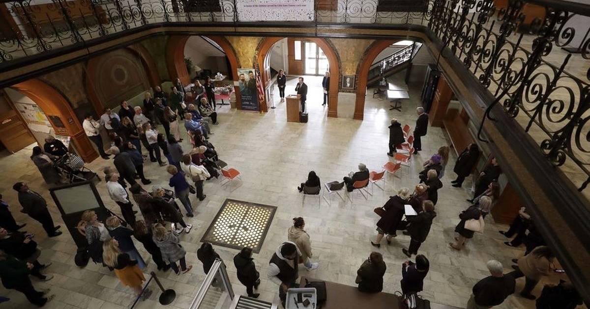Courthouse rally calls attention to child abuse in Kane County, efforts to  prevent it – Shaw Local
