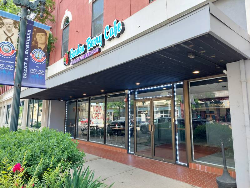 Garden Berry Cafe opened Tuesday in downtown Ottawa at the former location of Jardines.