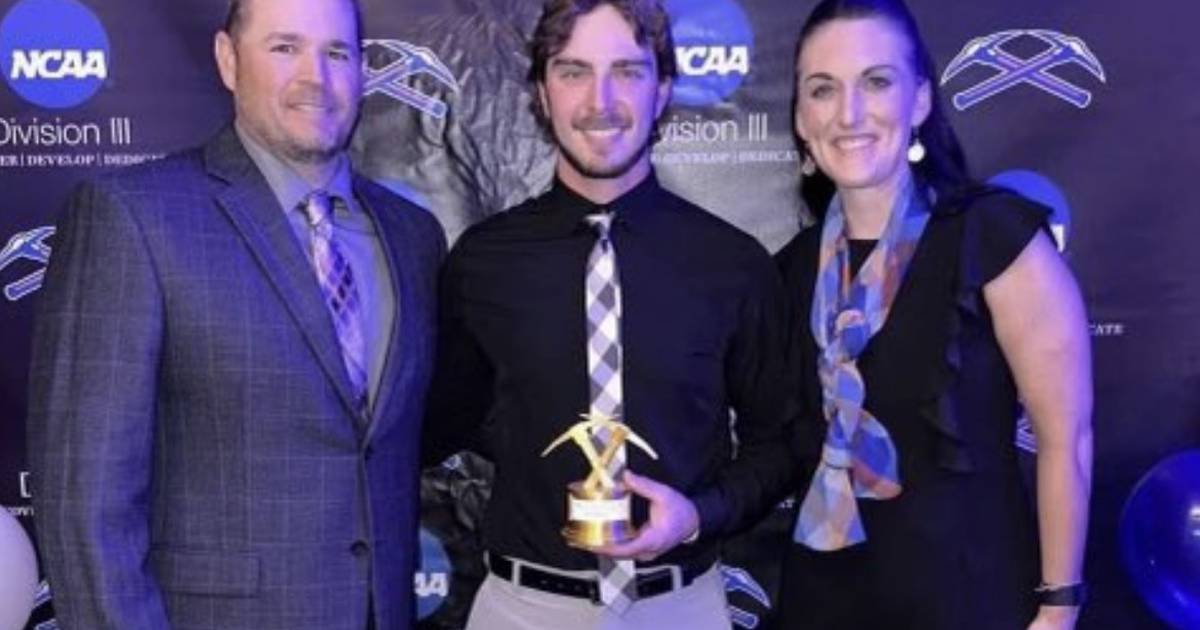 Amboy athlete receives collegiate award for baseball Shaw Local