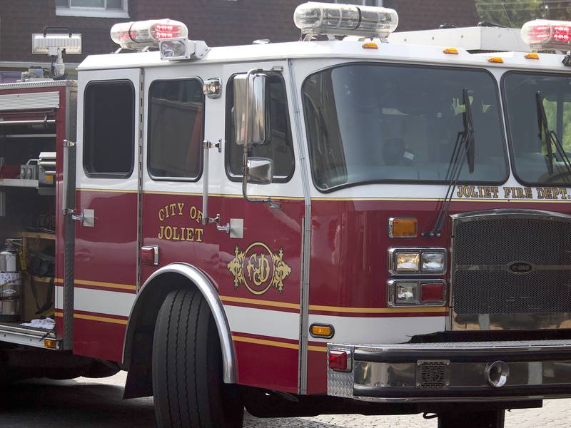 Joliet firefighters would not have to live within city limits under proposed contract