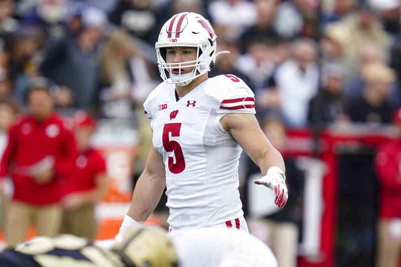 Wisconsin linebacker Leo Chenal plays against Purdue on Oct. 23, 2021 in West Lafayette, Ind.