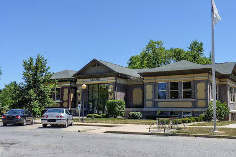 Richard A. Mautino Public Library in Spring Valley