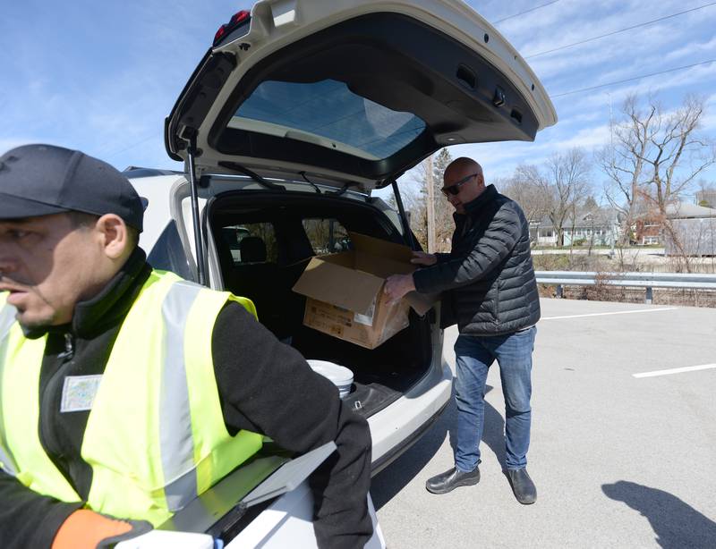 Photos: Electronic recycling event in Westmont Shaw Local