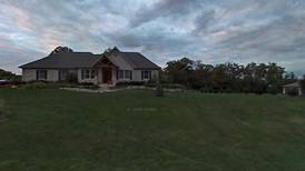 Single-family home sells in Bull Valley for $585,000