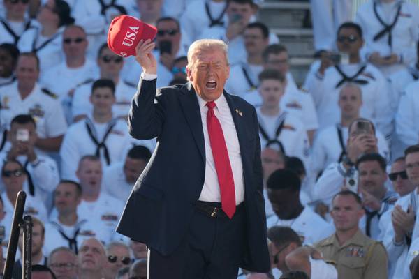 Trump doesn’t let shutdown interfere with celebrating Navy’s 250th anniversary at rally-like event