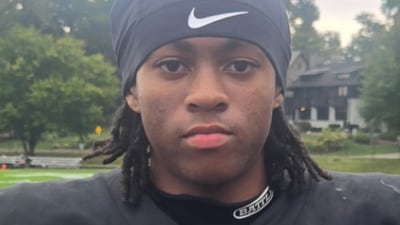 AJ Rayford sparks Glenbard West to victory over Downers Grove North