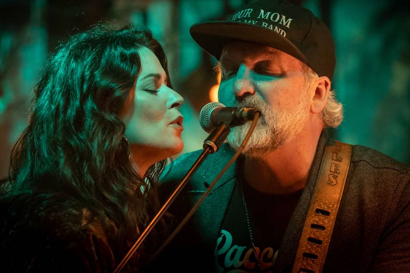 Miles Nielson and his wife Kelly perform for a fundraiser to benefit Rosbrook Studio Friday, Dec. 2, 2022 at Rosbrook in Dixon.