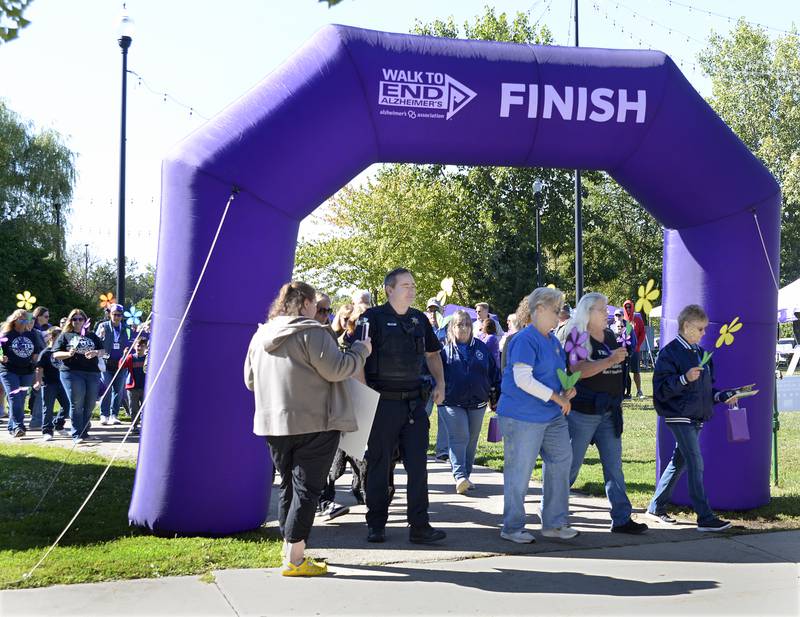 Participants from Illinois Valley took part in the 2025 Walk to End Alzheimer’s on Saturday at Jordan Block in Ottawa. The annual walk, organized by the Alzheimer’s Association, raises awareness and funds for Alzheimer’s care, support and research.