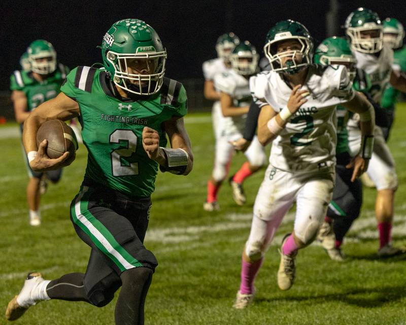 Gunnar Varland (2) of Seneca runs ball on Friday, Oct. 10, 2025 at Seneca High School in Seneca.