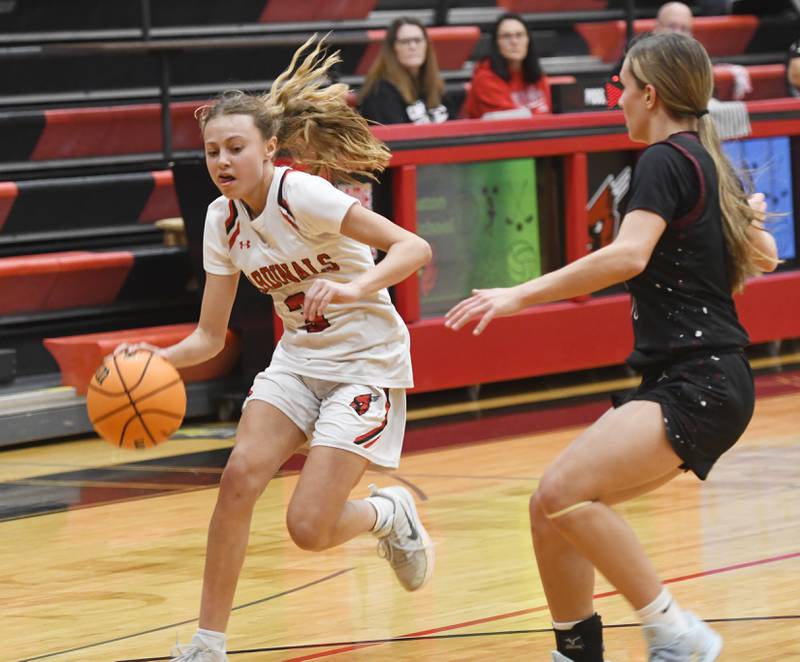 Forreston's Tenlei Patterson drives to the basket against Dakota during a Friday, Feb. 6, 2026 game at Forreston High School.