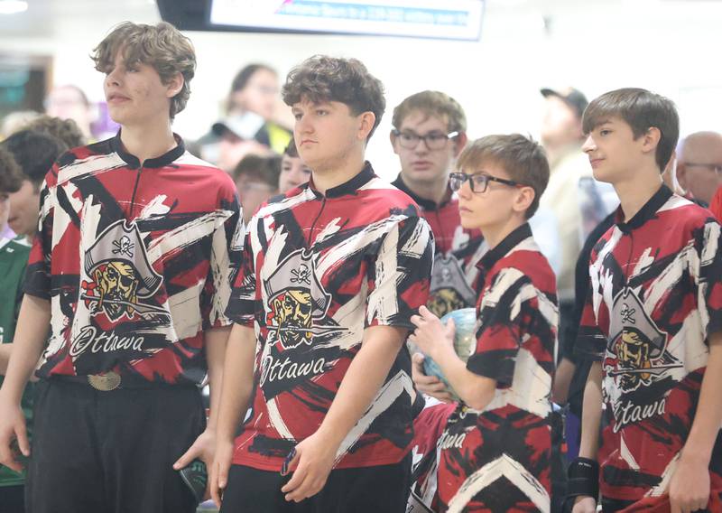 Members of the Ottawa boys bowling team watch a teammate bowl on Friday, Jan. 16, 2026 at the Illinois Valley Super Bowl in Peru.