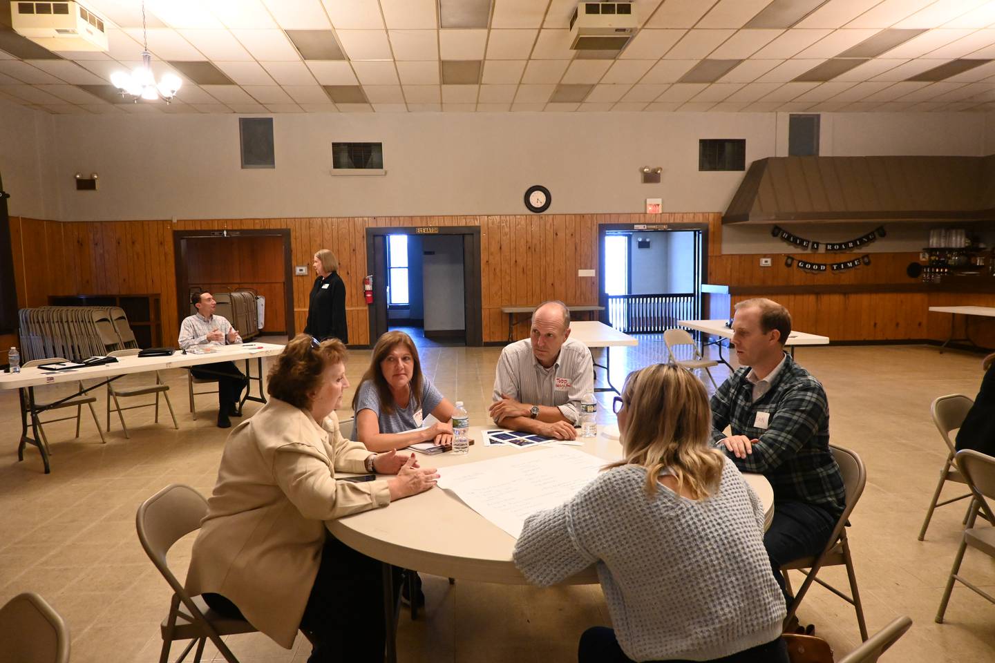 Community & Economic Development Specialist, Pam Schallhorn split the approximate 20 attendees into groups and then worked together to “identify existing resources or assets that currently impact the quality of life in La Salle.”
