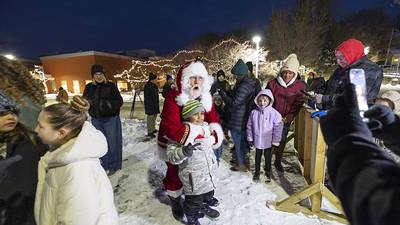 Photos: Dixon Christmas Walk