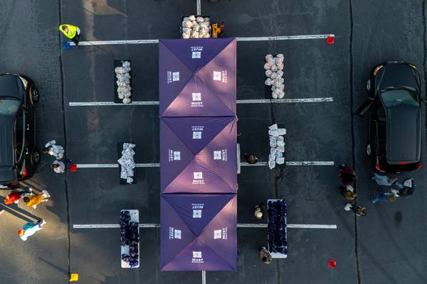 SNAP benefits cut off during shutdown, driving long lines at food pantries