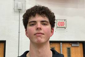Boys basketball: Burlington Central gets boost from Myles Lowe in fourth quarter to beat McHenry