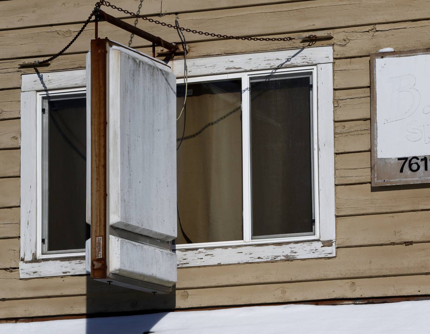 A blank sign on one of three building in Wonder Lake that is now vacant that used to house a bar or restaurant. The lack of new investment and the empty storefronts has frustrated some neighboring business owners and residents.