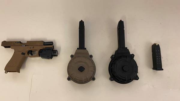 Illegal handgun, ammunition found in car of alleged gang member in Aurora, police say