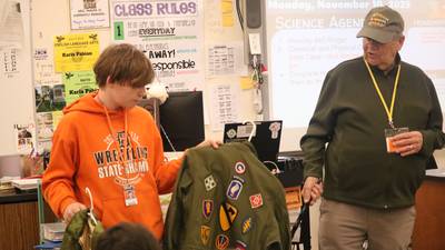 DeKalb middle school students pay tribute to veterans