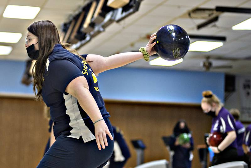 Sterling’s Emily Doss makes her approach Monday, Jan. 10, 2022 against Dixon.
