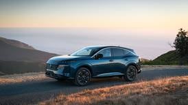 New Nissan Murano Platinum is refined, tech-forward midsize SUV