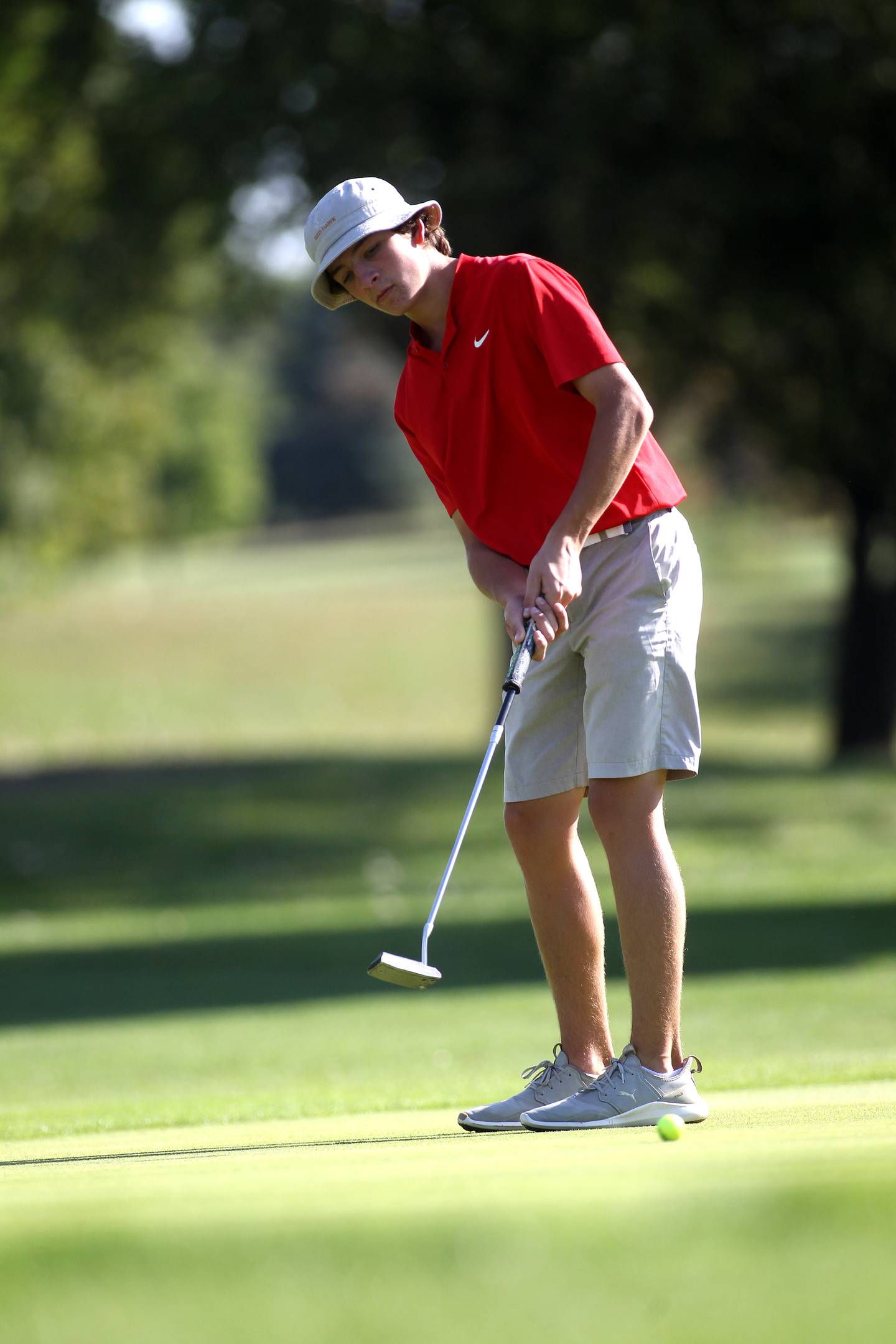 Ottawa's Drake Kauffman putts during the Interstate Eight Conference meet at Bliss Creek Golf Course in Sugar Grove on Monday, Sept. 27, 2021.