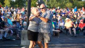 Photos: Grooving in the Grove