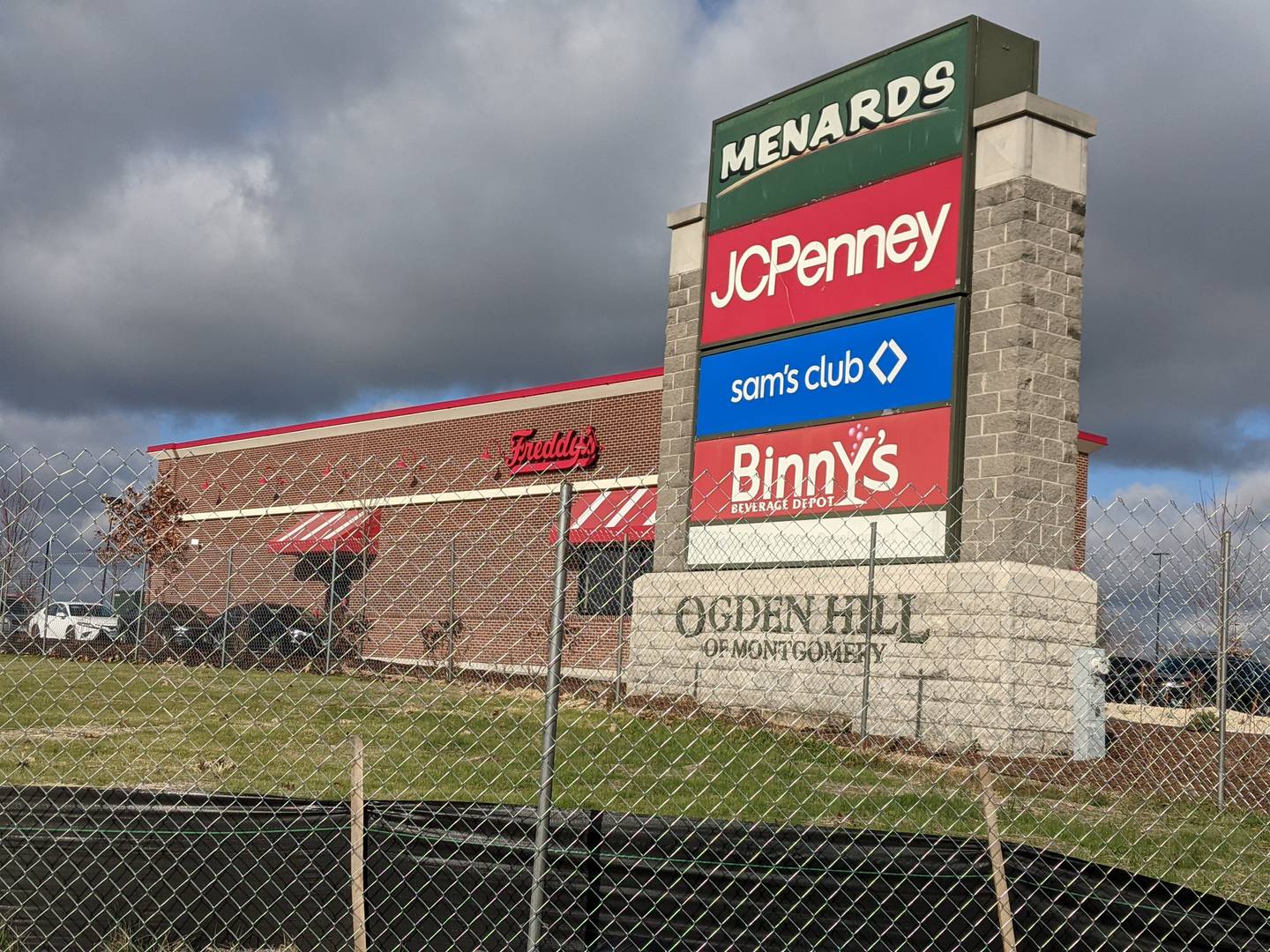 Freddy’s Frozen Custard & Steakburgers recently opened in the Ogden Hill shopping center, located at the intersection of Route 30 and Route 34.