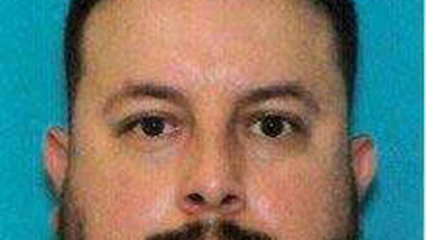 Border Patrol agent from Pingree Grove accused of sexual assaults, robbery in federal indictment