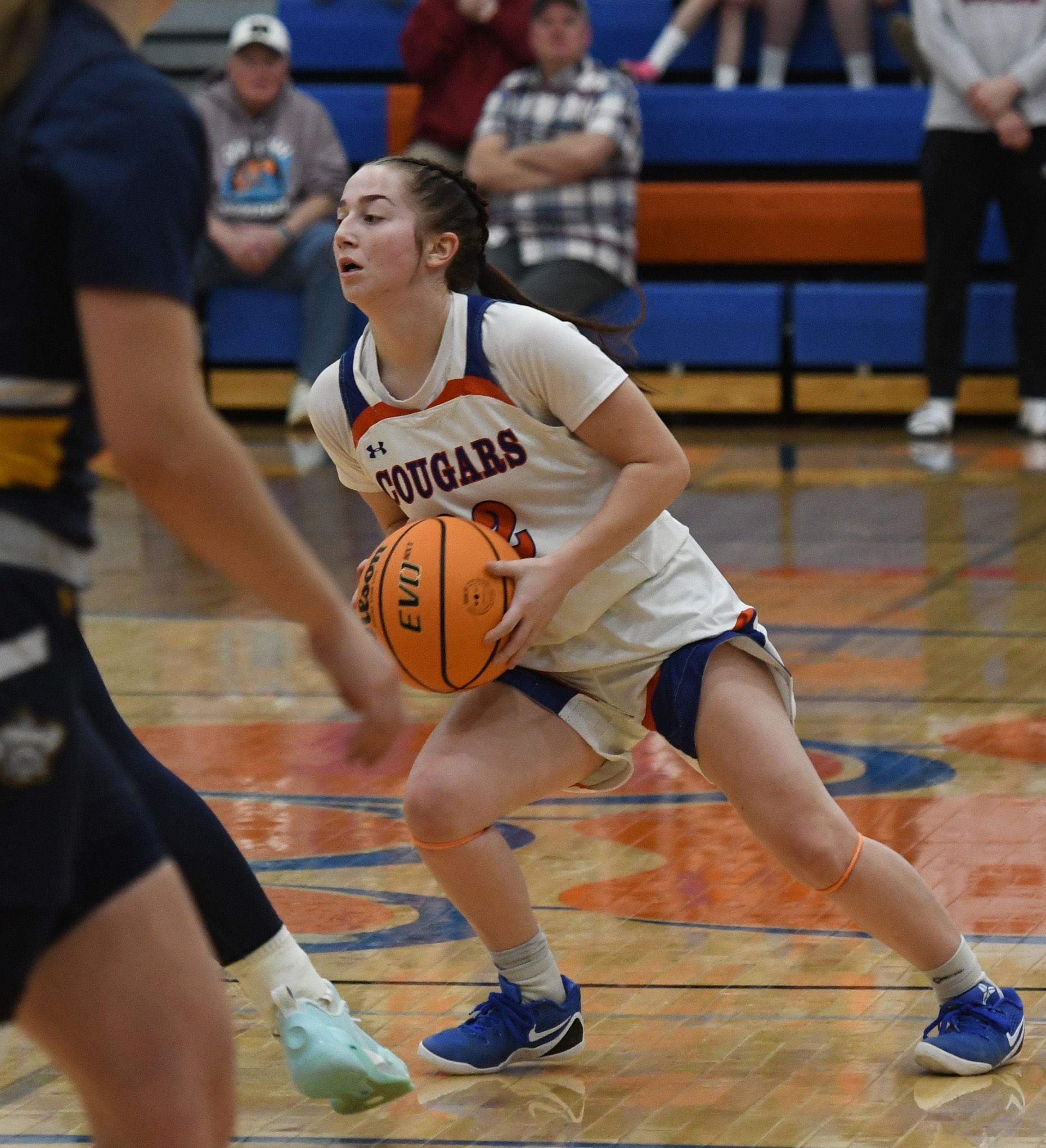 Eastland's Sienna Peterson handles the ball against Polo on Tuesday, Feb. 10, 2026 at Eastland High School in Lanark.