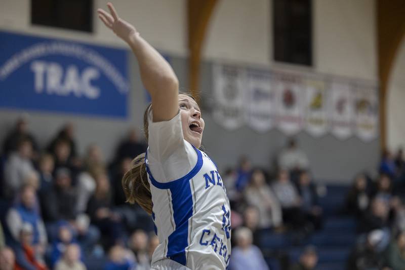 Newman’s Brooklyn Smith saves an out of bounds ball against Mendota Thursday, Jan. 23, 2025.